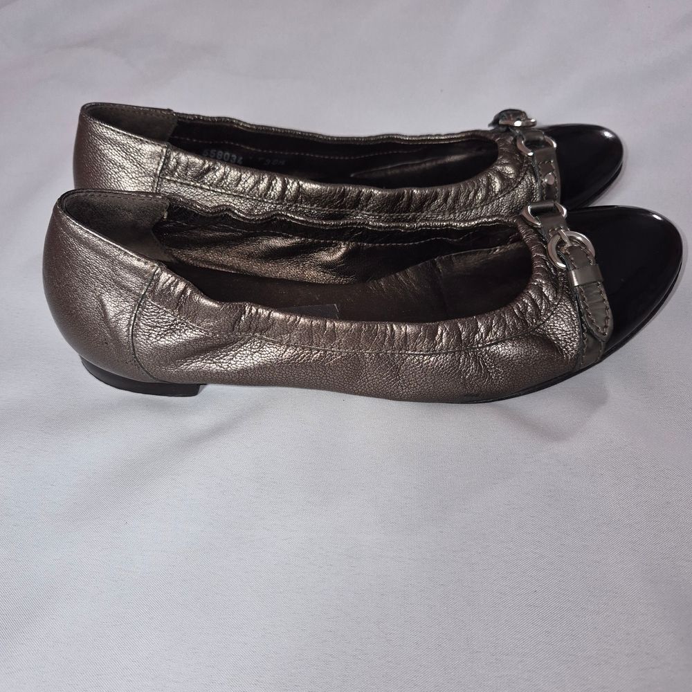 Attilio Giusti Leombruni Metallic and Black Flats - Picture 2 of 7